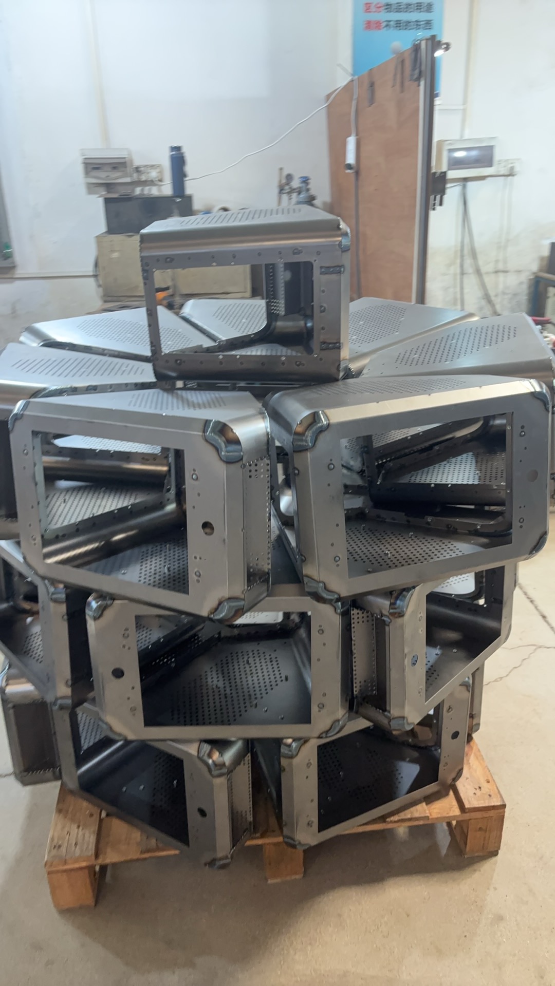 Multi-sided metal enclosure